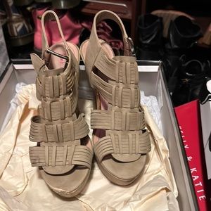 Pink & Pepper platforms heels size 7